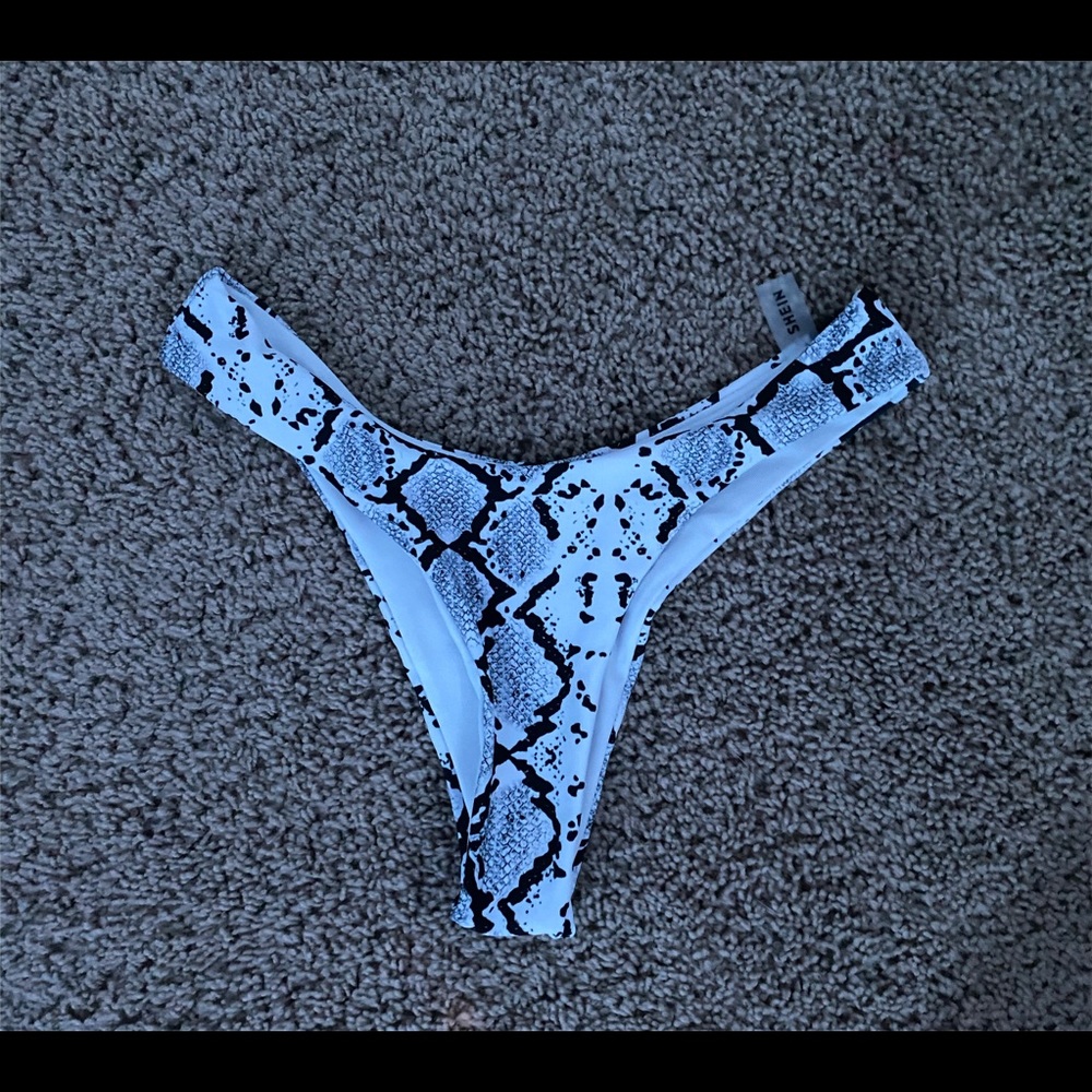 snakeskin bikini bottoms NWOT